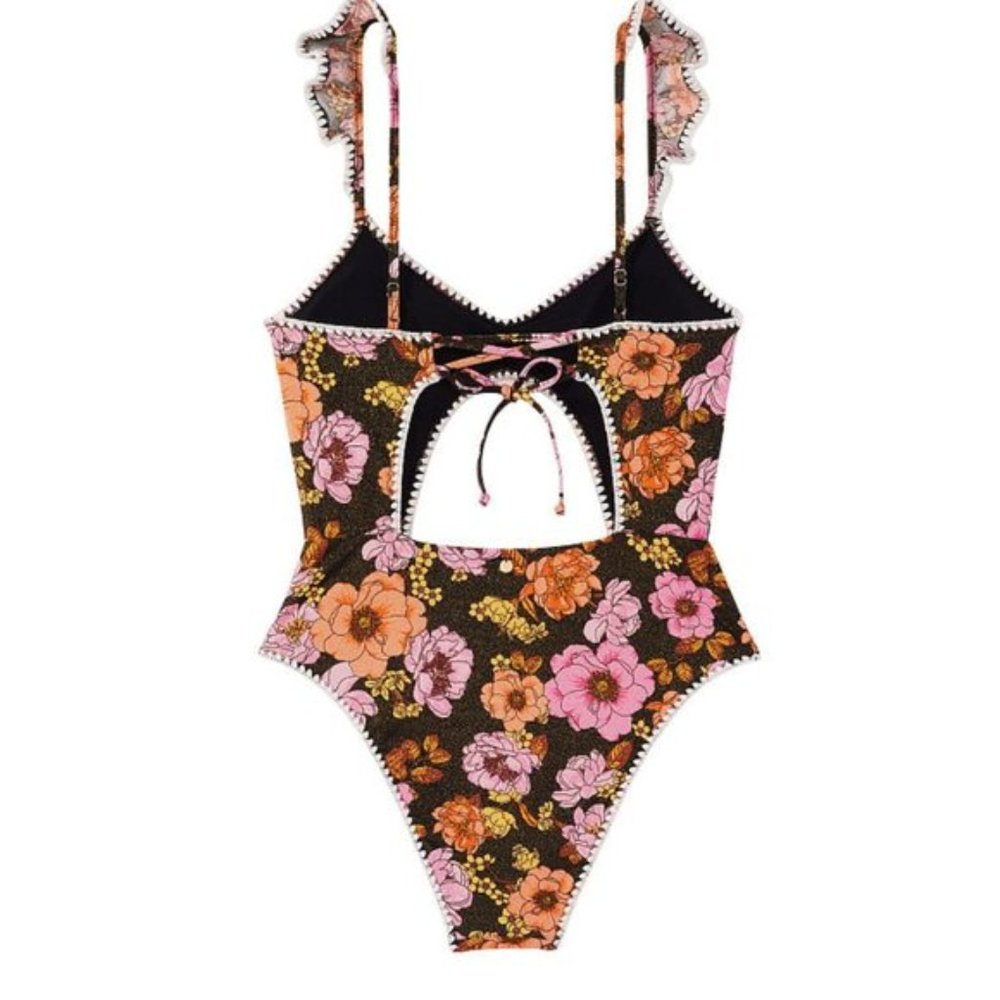 NWT VICTORIA'S SECRET SWIM Ruffle One-Piece Swimsuit with Crochet Trim - Picture 4 of 12